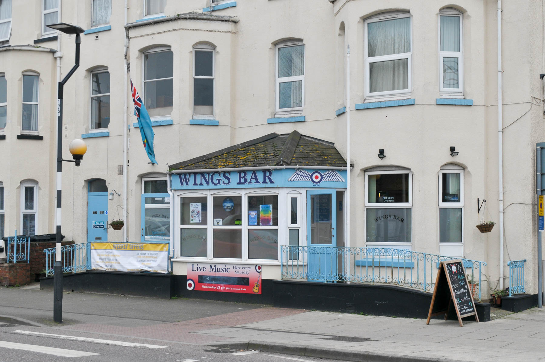 Wings Bar - Exmouth Food and Drink